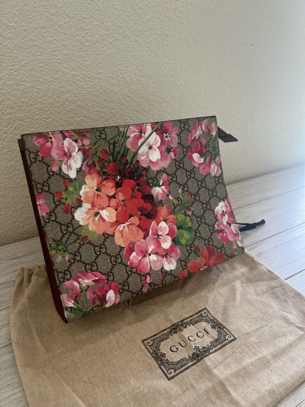 GUCCI *mint Floral GG Supreme Pouch in Pink/Burgundy W/ COA - Picture 3 of 16